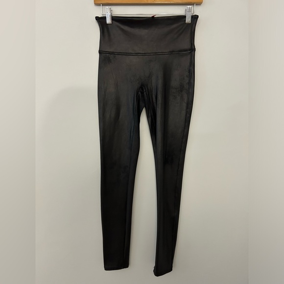 SPANX Faux Leather Like Black Leggings - Picture 1 of 3